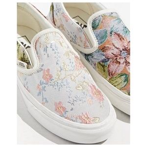 VANS x URBAN OUTFITTERS Tapestry Classic Slip-On